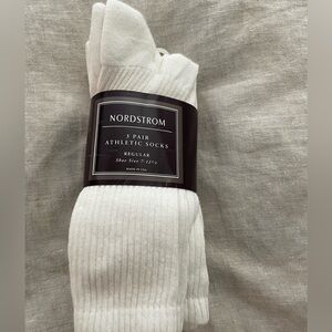 Nordstrom Men’s White Athelitic Socks Regular 3 pack